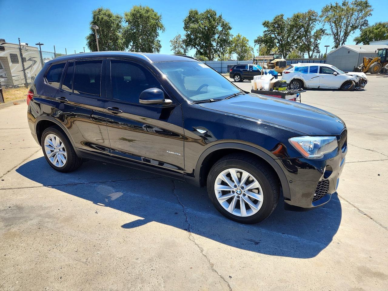 2017 BMW X3 Sdrive28I - Фото 4