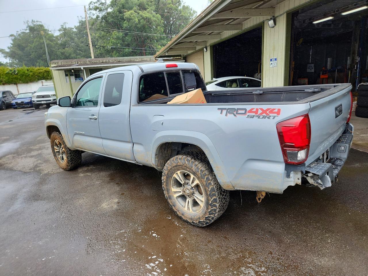 2018 Toyota Tacoma Sr5 V6 - Фото 2