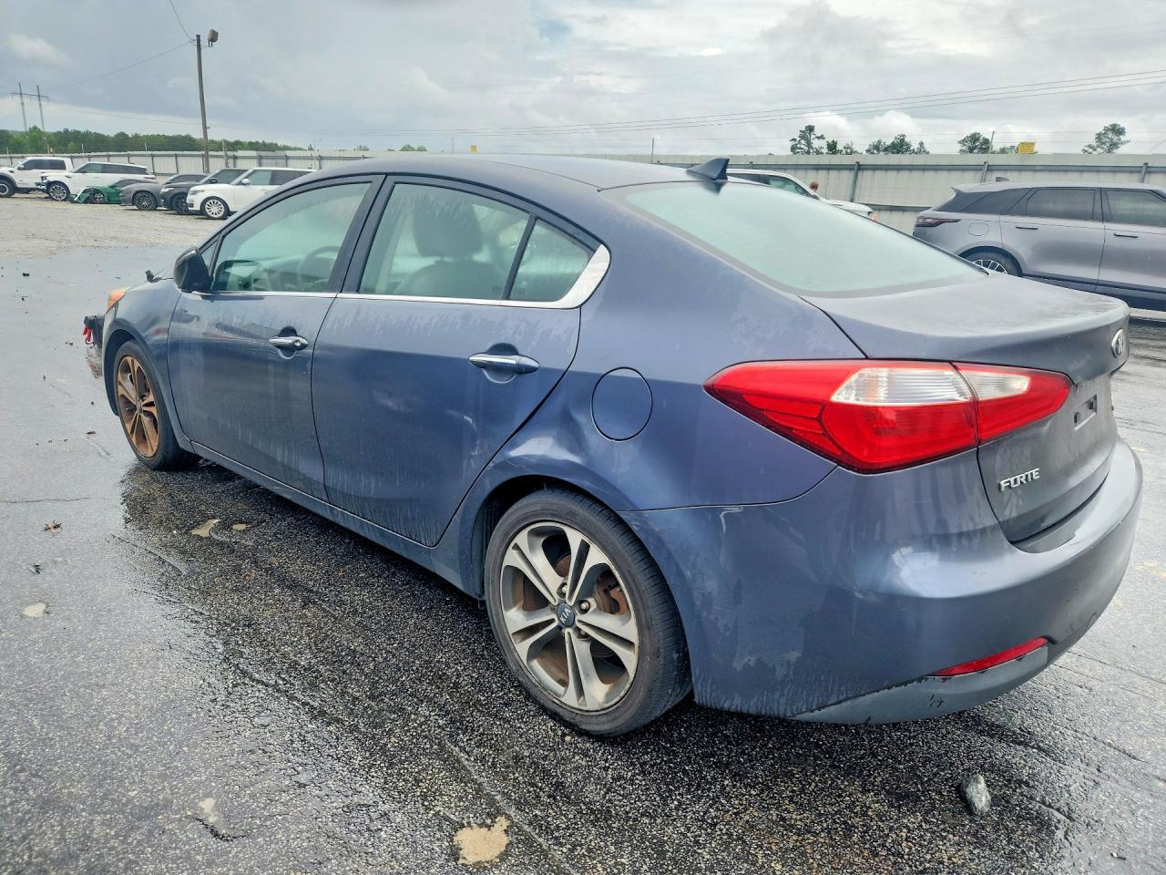 2015 Kia Forte Ex - Image 2