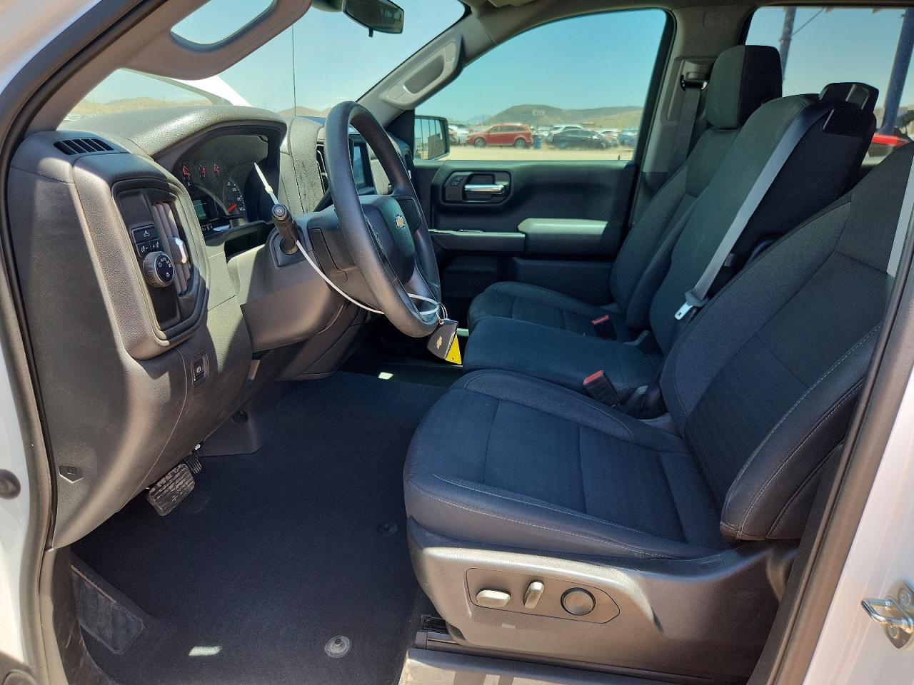 2023 Chevrolet Silverado - Фото 7