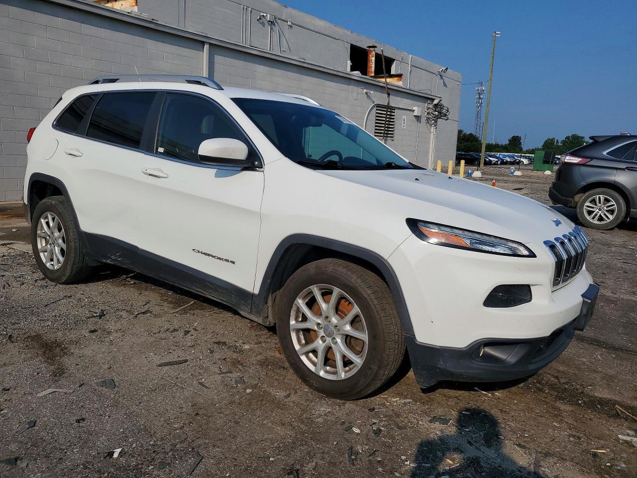 2015 Jeep Cherokee Latitude - Фото 4