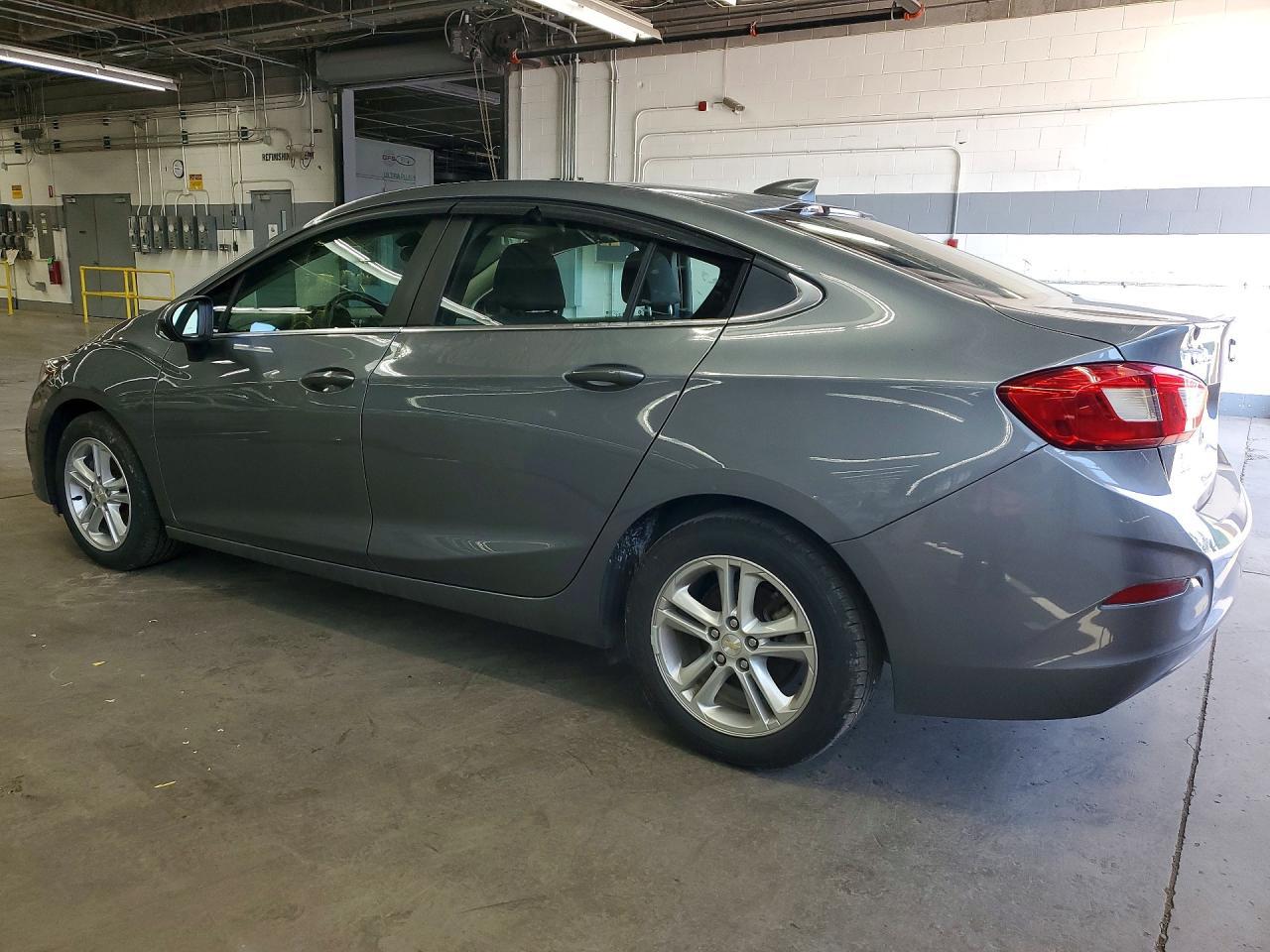 2018 Chevrolet Cruze Lt - Фото 2