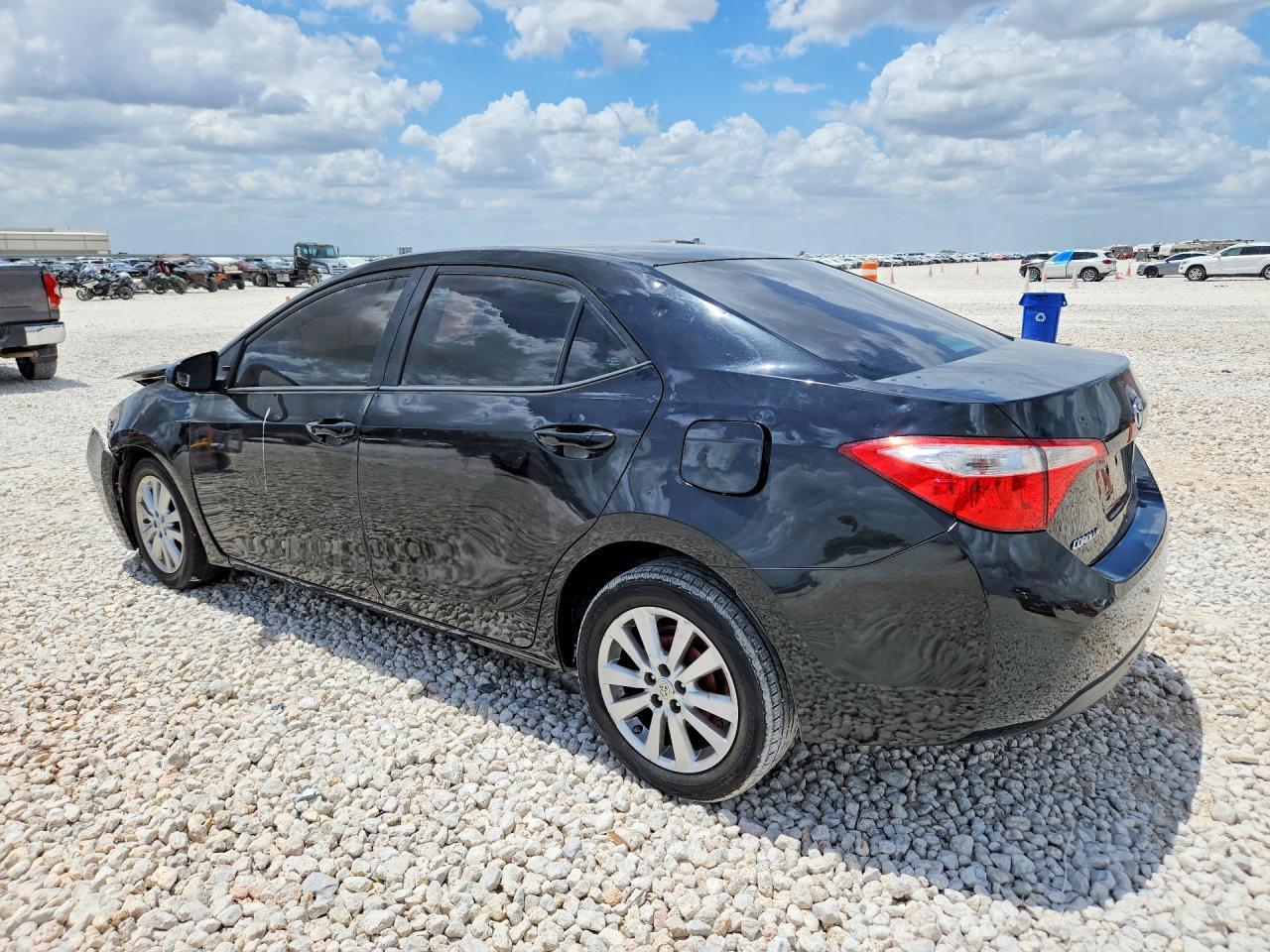 2014 Toyota Corolla Le - Image 2