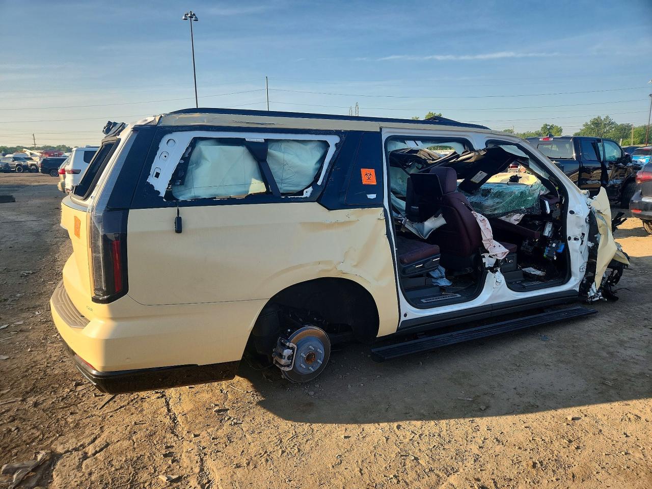 2025 Cadillac Escalade Esv Sport - Фото 3
