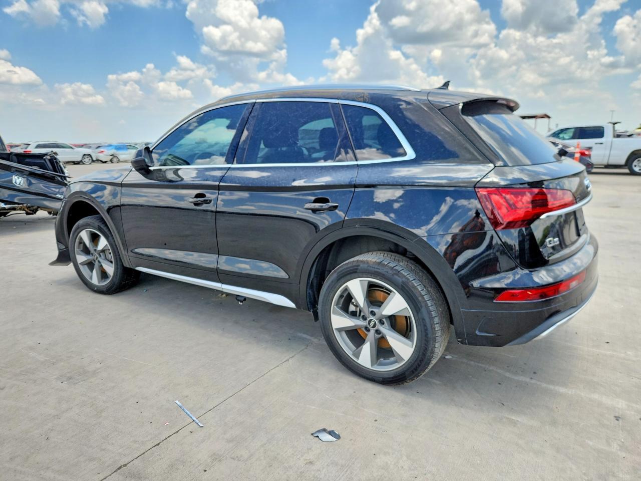 2019 Audi Q5 Premium 40 - Фото 2
