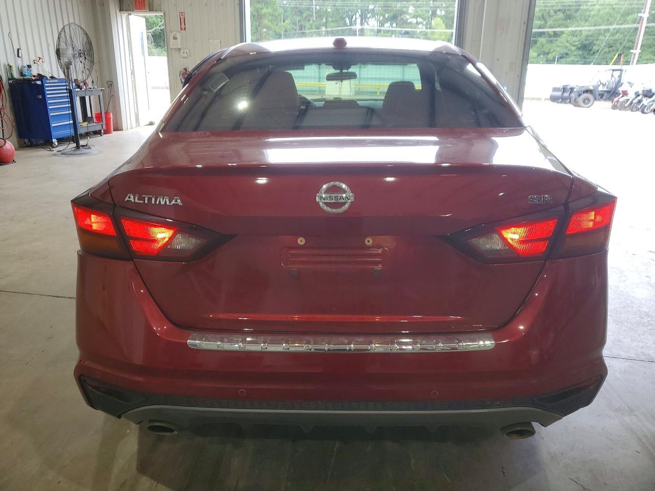 2022 Nissan Altima Sr - Image 6