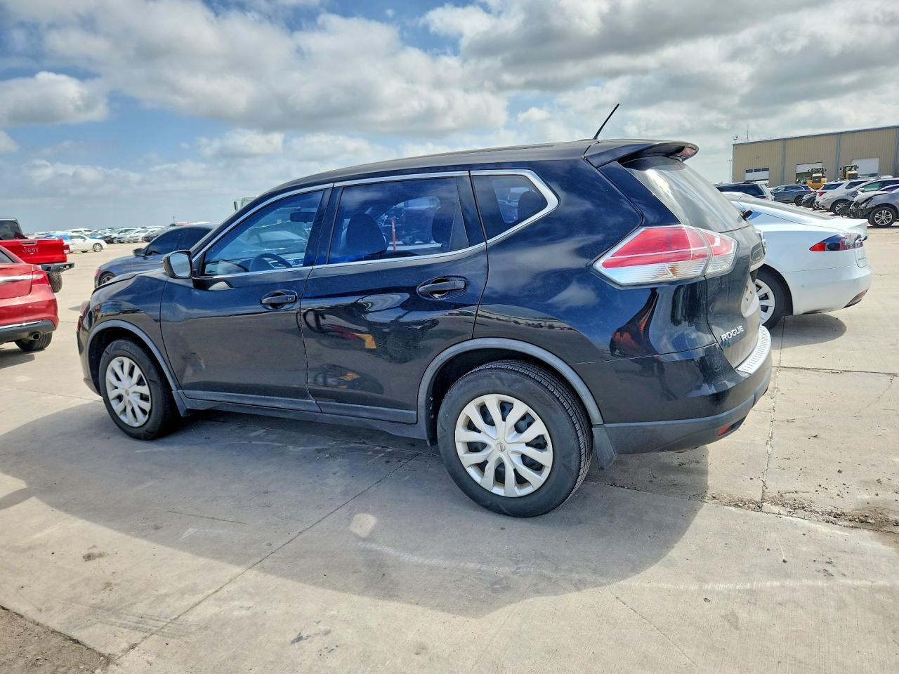 2016 Nissan Rogue S - Image 2