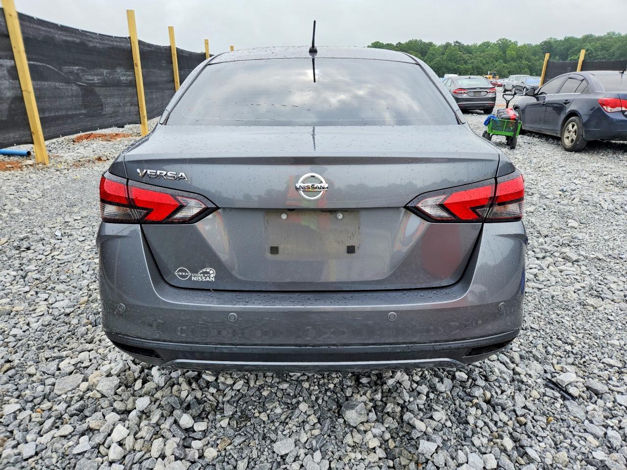 2021 Nissan Versa S - Фото 6