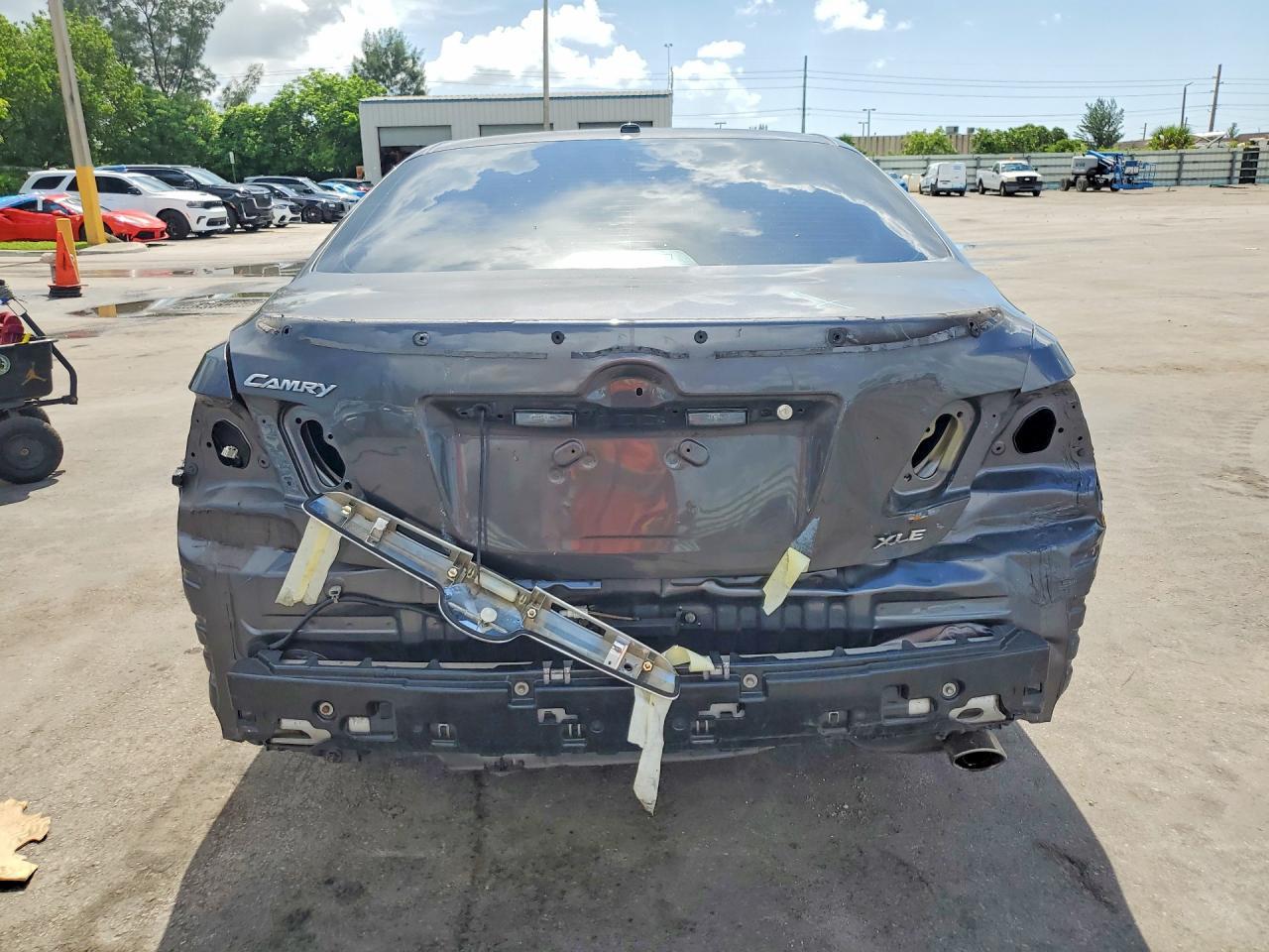2011 Toyota Camry Xle - Фото 6