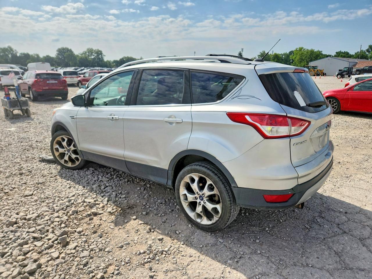 2013 Ford Escape Titanium - Фото 2