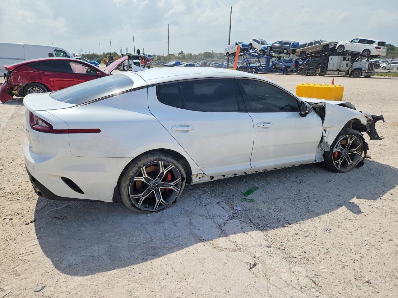 2020 Kia Stinger Gt - Фото 3