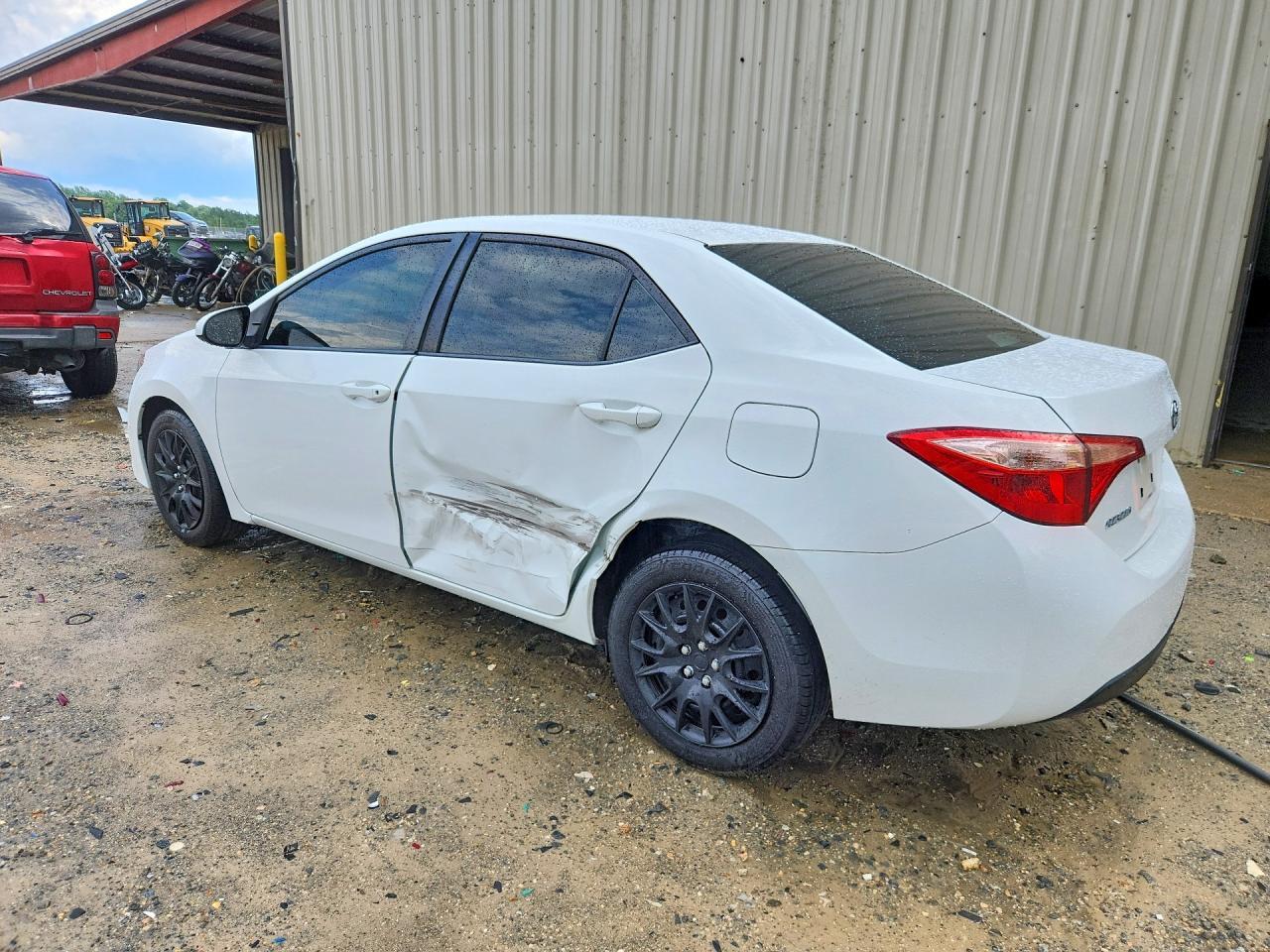2018 Toyota Corolla Le - Image 2