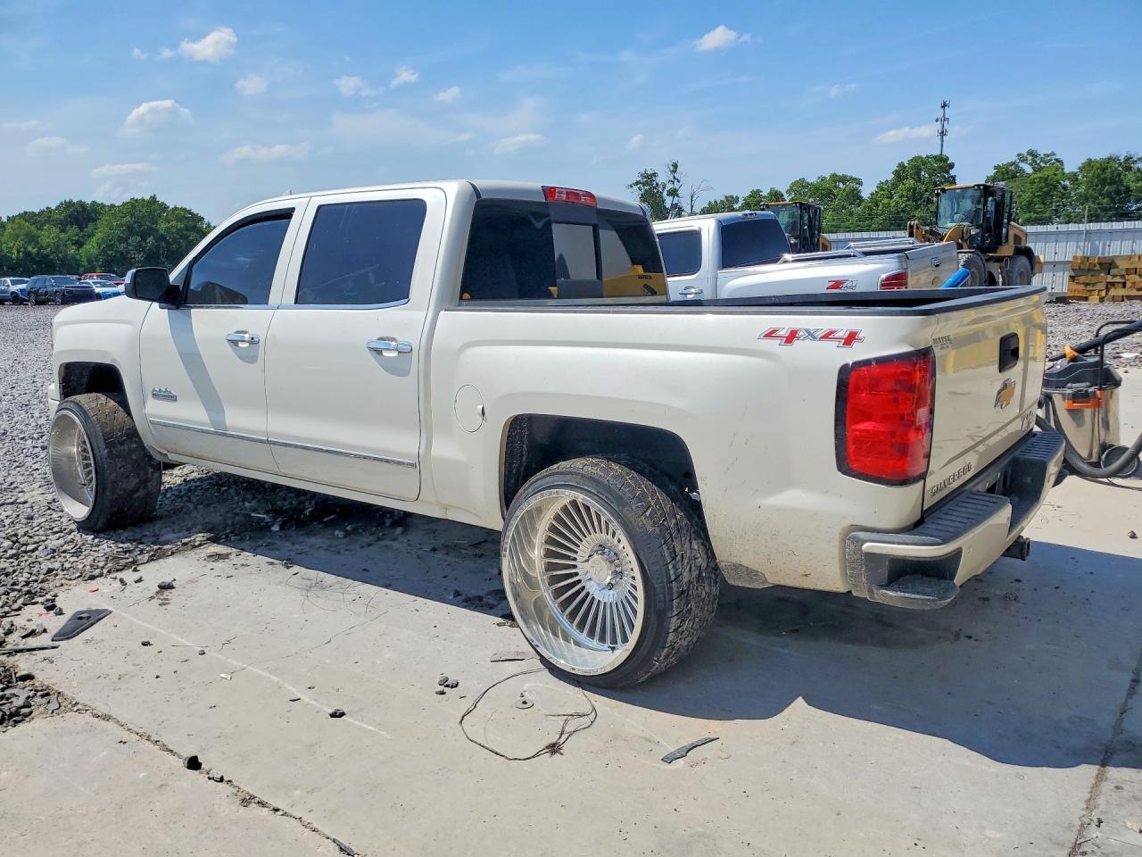 2015 Chevrolet Silverado K1500 High Country - Image 2