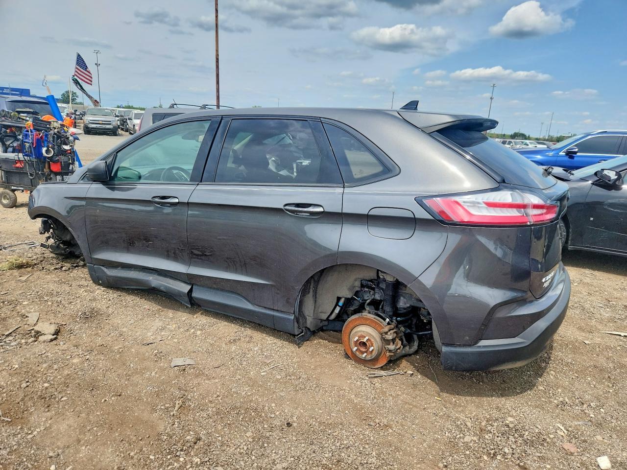 2019 Ford Edge Se - Фото 2