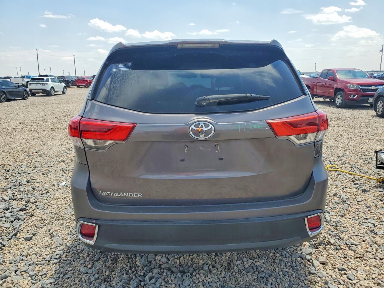 2019 Toyota Highlander Le - Фото 6