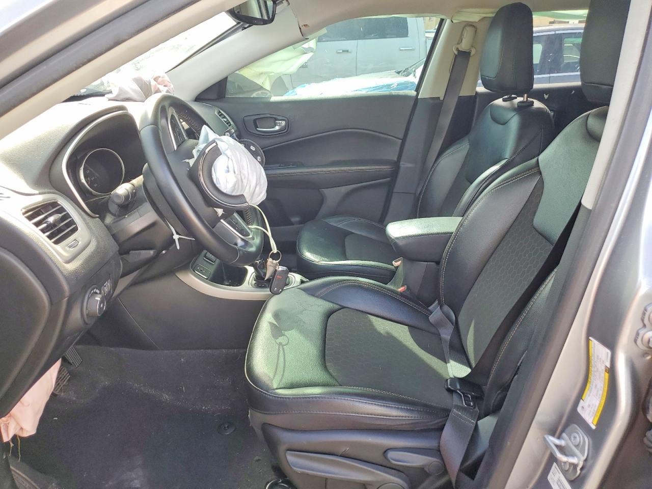 2020 Jeep Compass Latitude - Image 7
