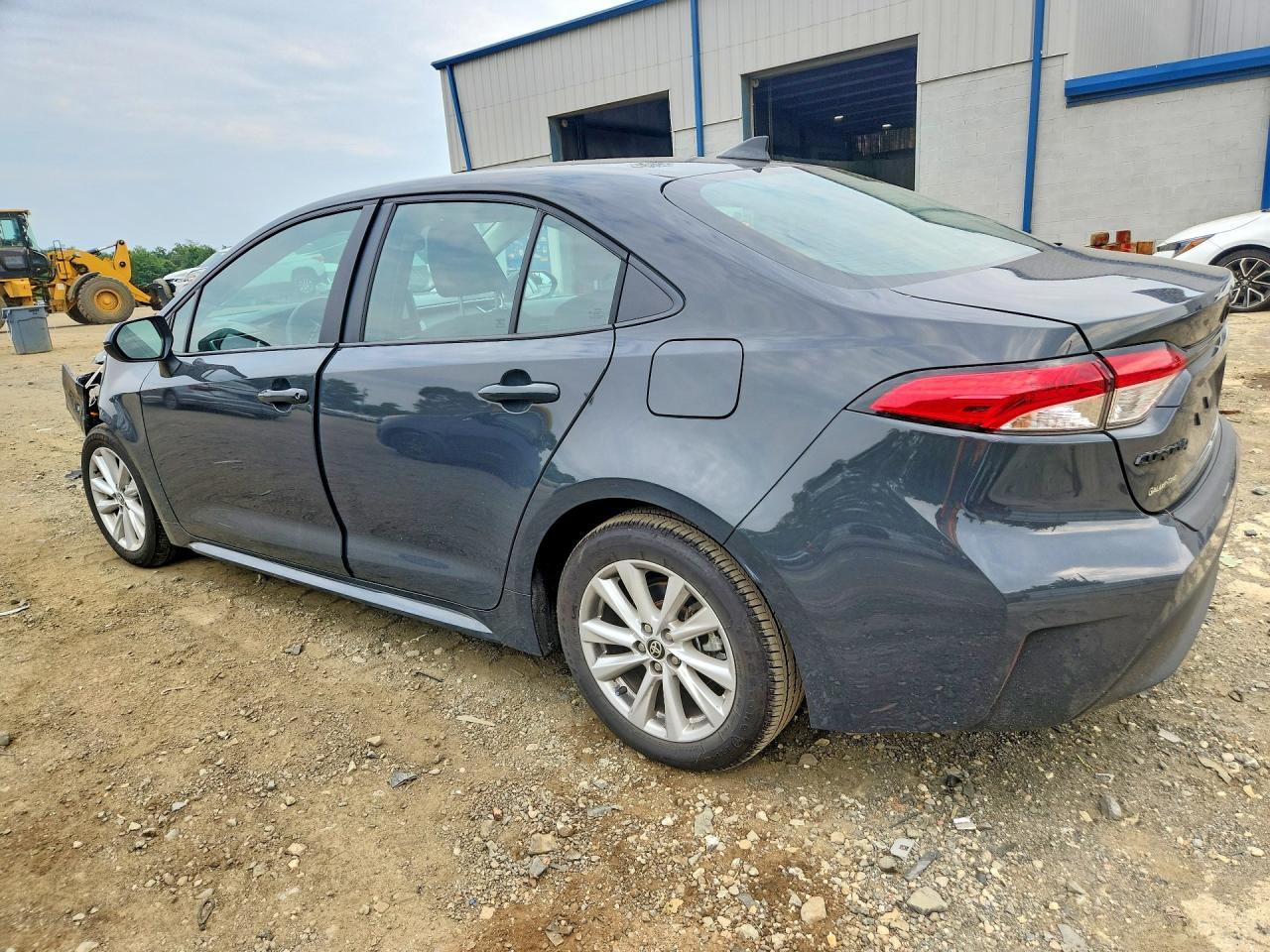 2026 Toyota Corolla Le - Фото 2