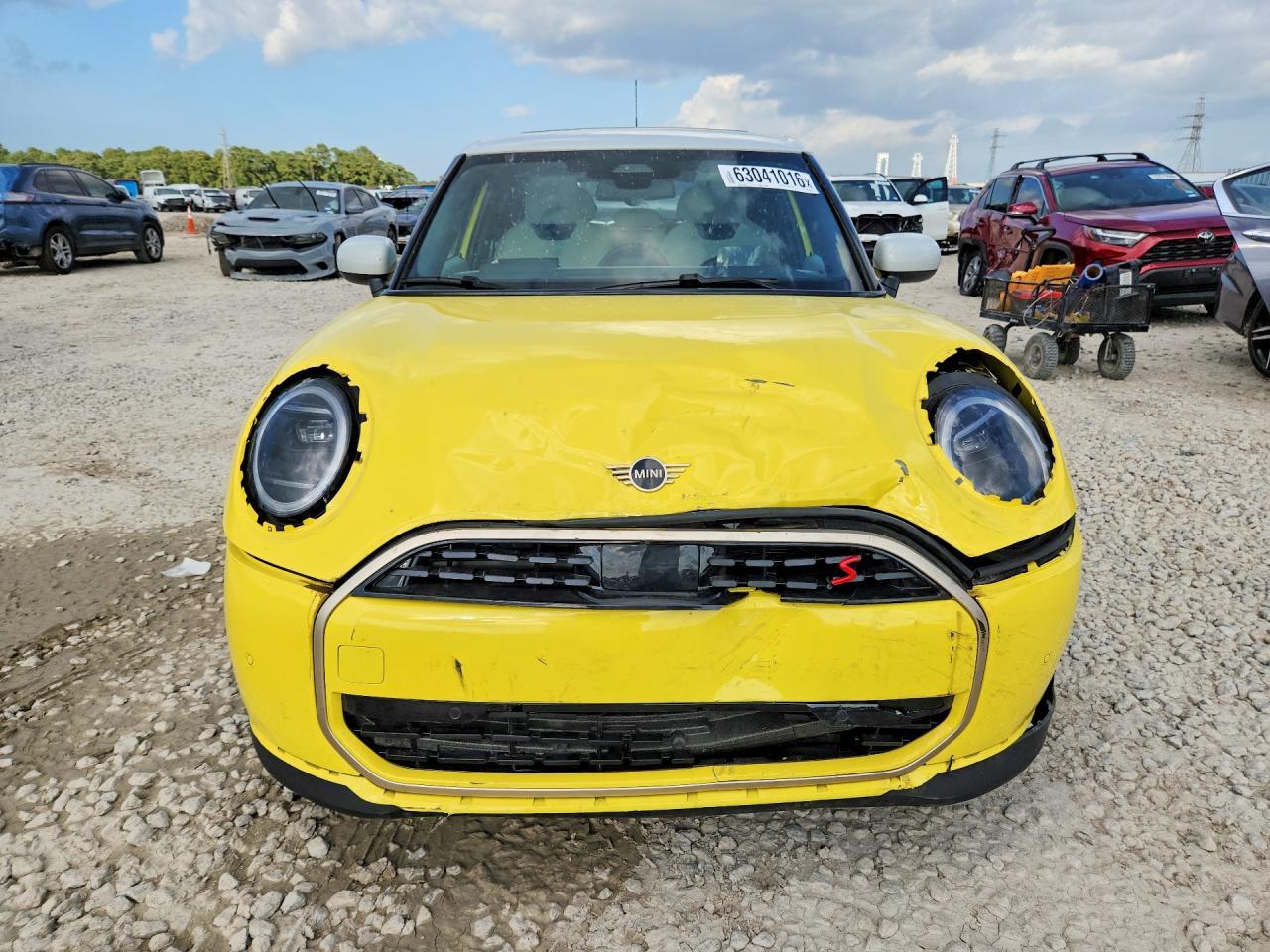 2025 Mini Cooper S - Фото 5