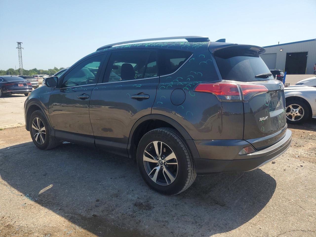 2018 Toyota Rav4 Xle - Image 2