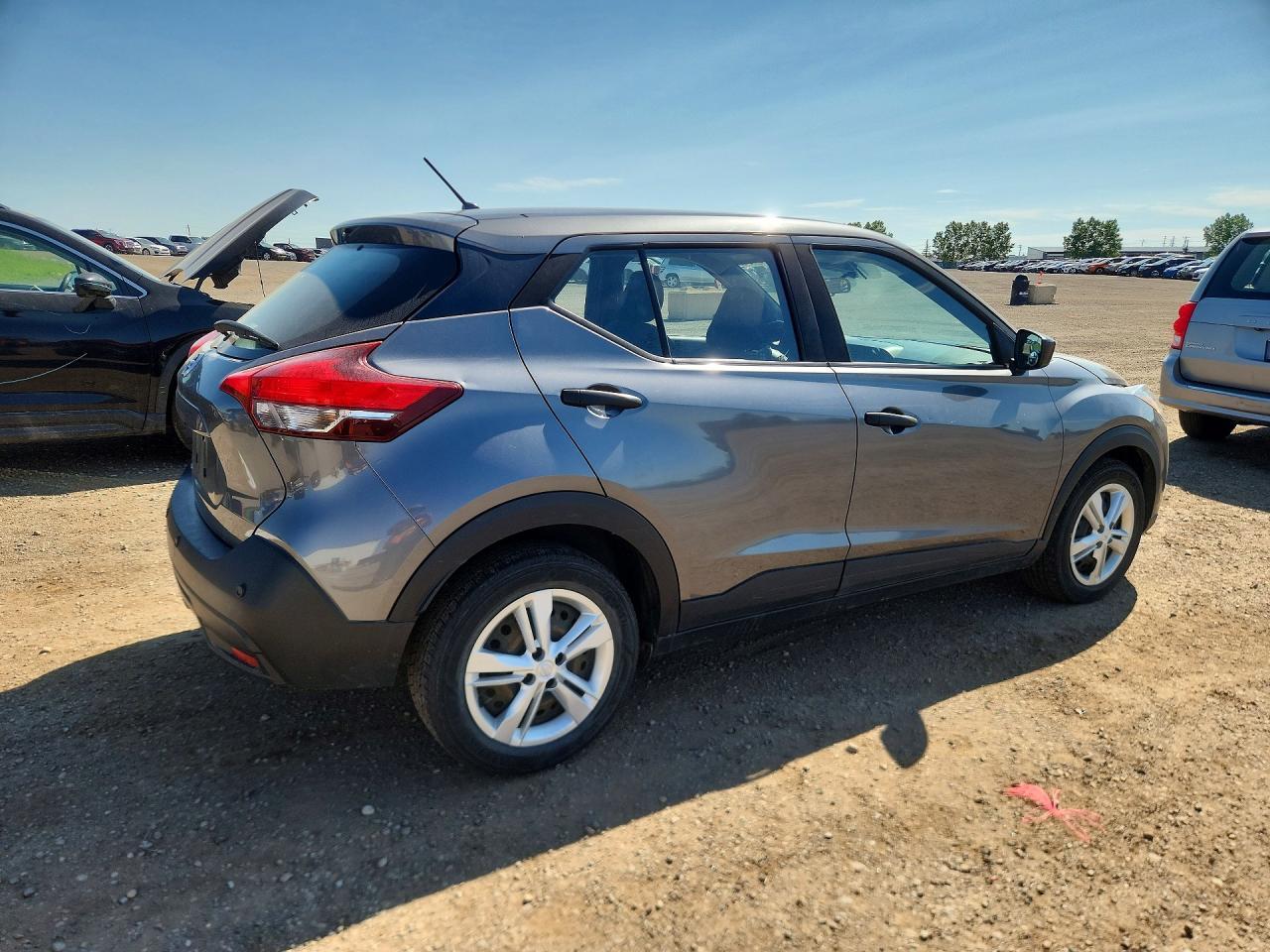 2020 Nissan Kicks S - Image 3