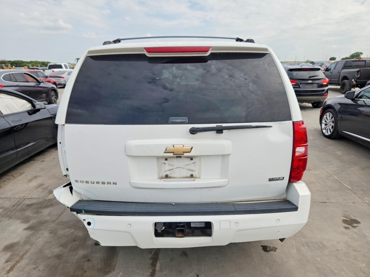 2007 Chevrolet Suburban C1500 - Image 6