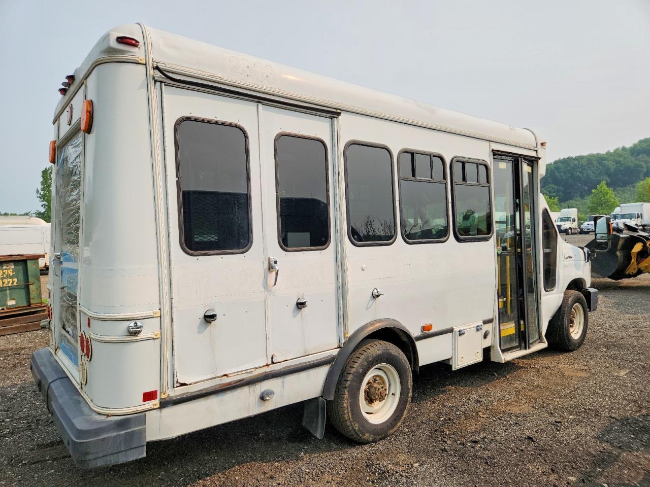 2014 Ford Econoline E350 Super Duty Cutaway Van - Фото 4