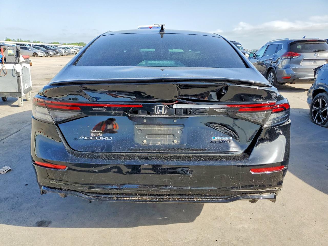 2023 Honda Accord Hybrid Sport-L - Image 6