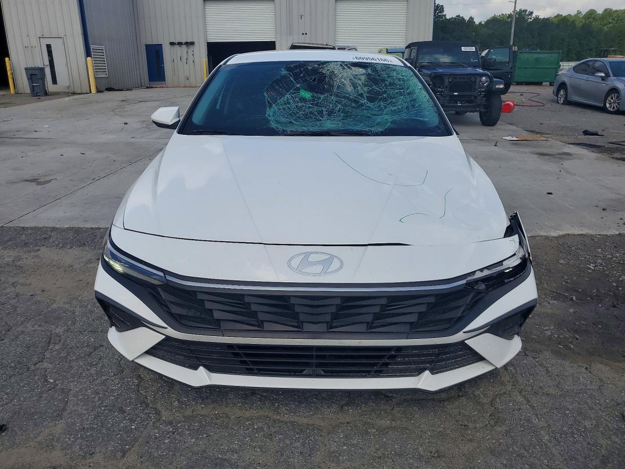2024 Hyundai Elantra Sel - Image 5