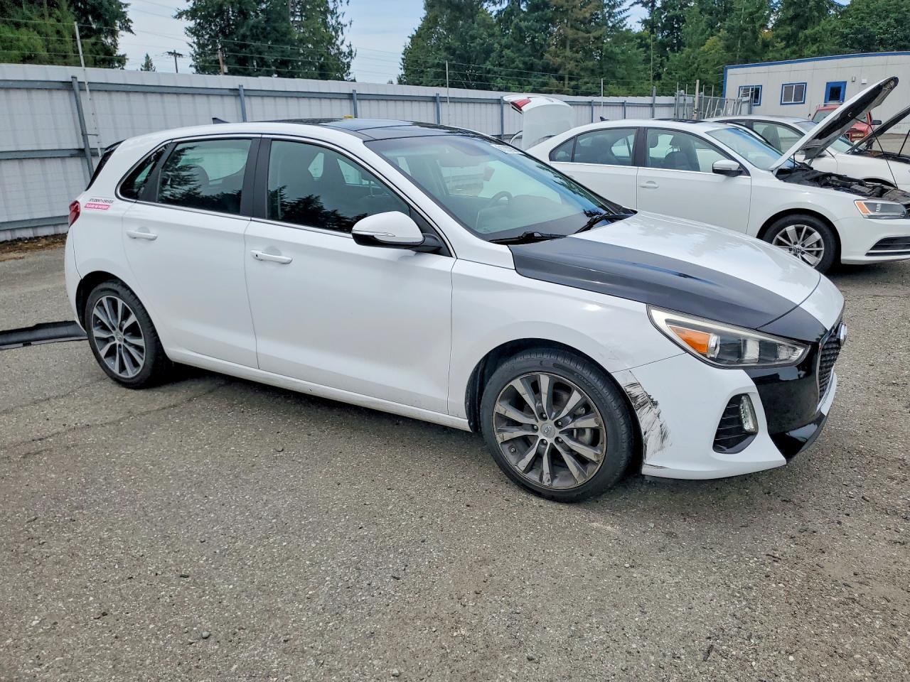 2019 Hyundai Elantra Gt Base - Фото 4