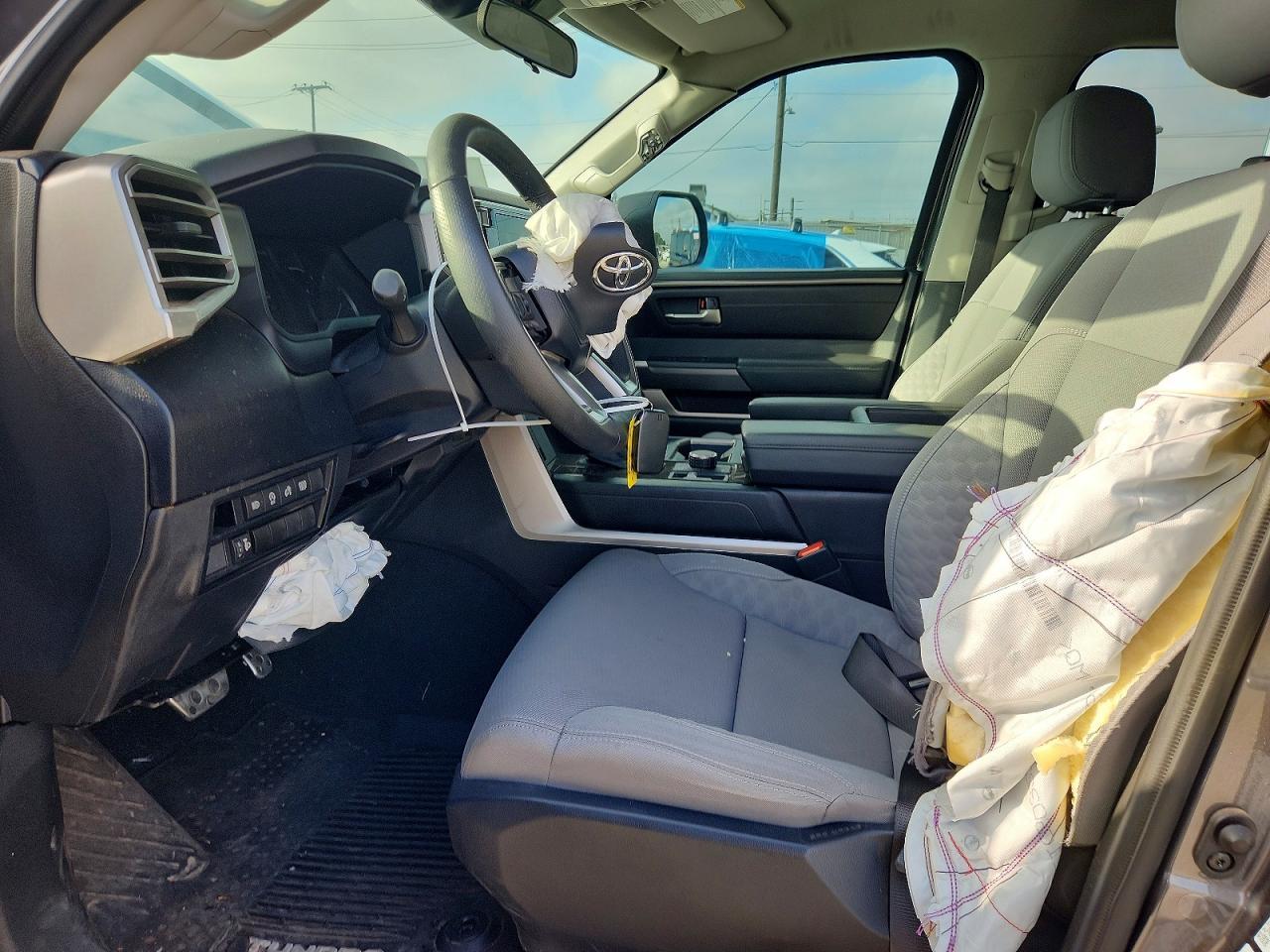 2023 Toyota Tundra Sr5 - Image 7
