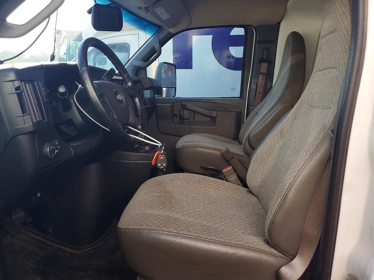 2020 Chevrolet Express - Delivery Truck - Image 7