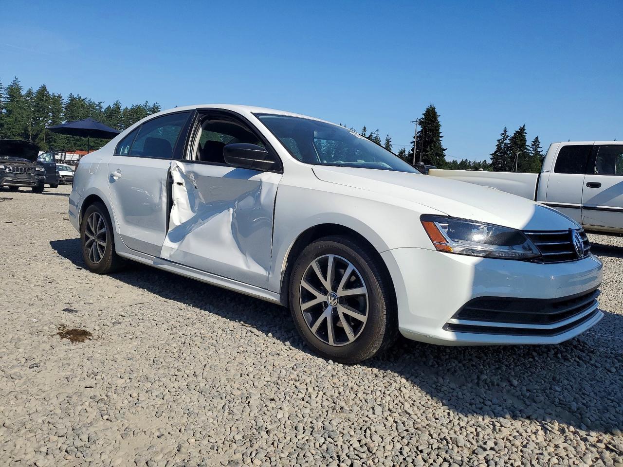 2016 Volkswagen Jetta Se - Image 4