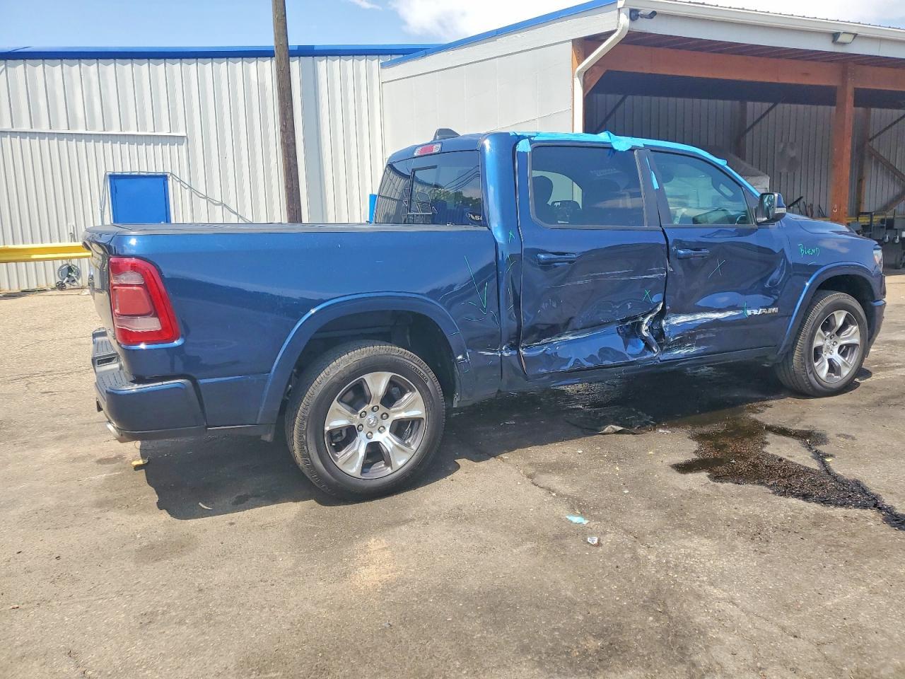 2019 Ram 1500 Laramie - Фото 3