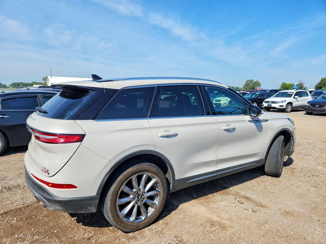 2020 Lincoln Corsair - Image 3