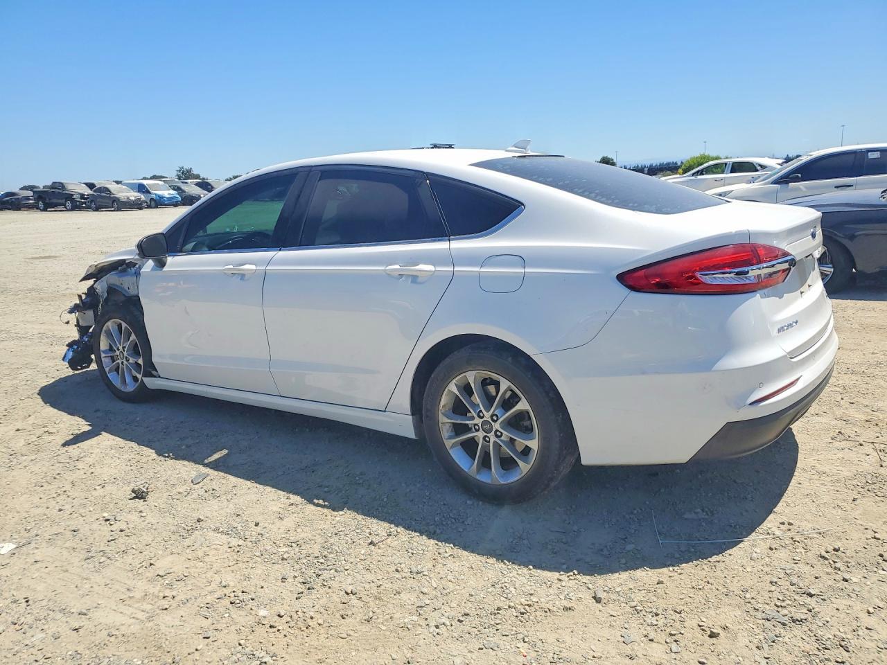2020 Ford Fusion Se - Фото 2
