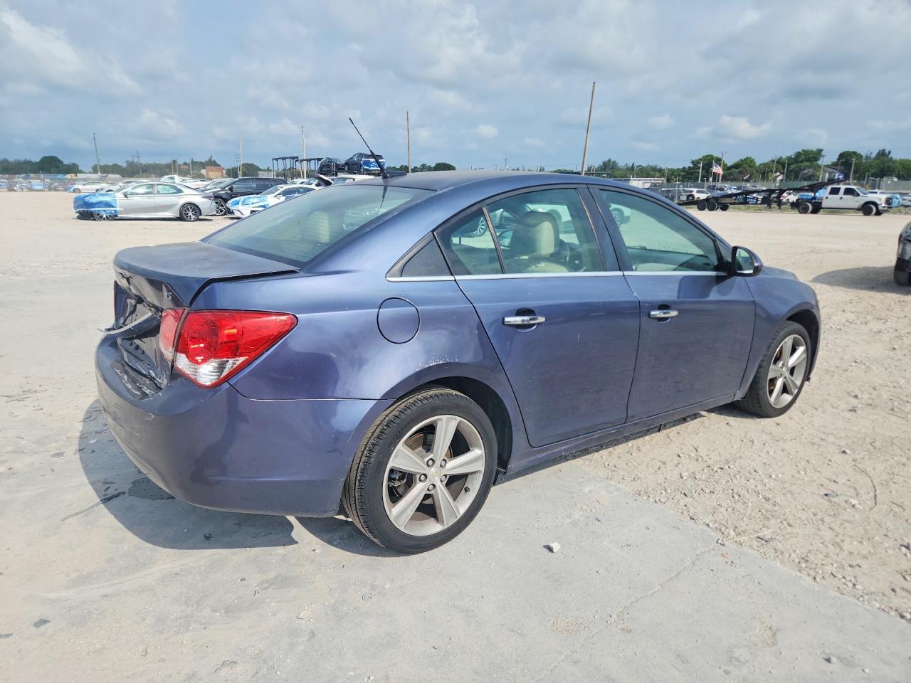 2014 Chevrolet Cruze Lt - Image 3