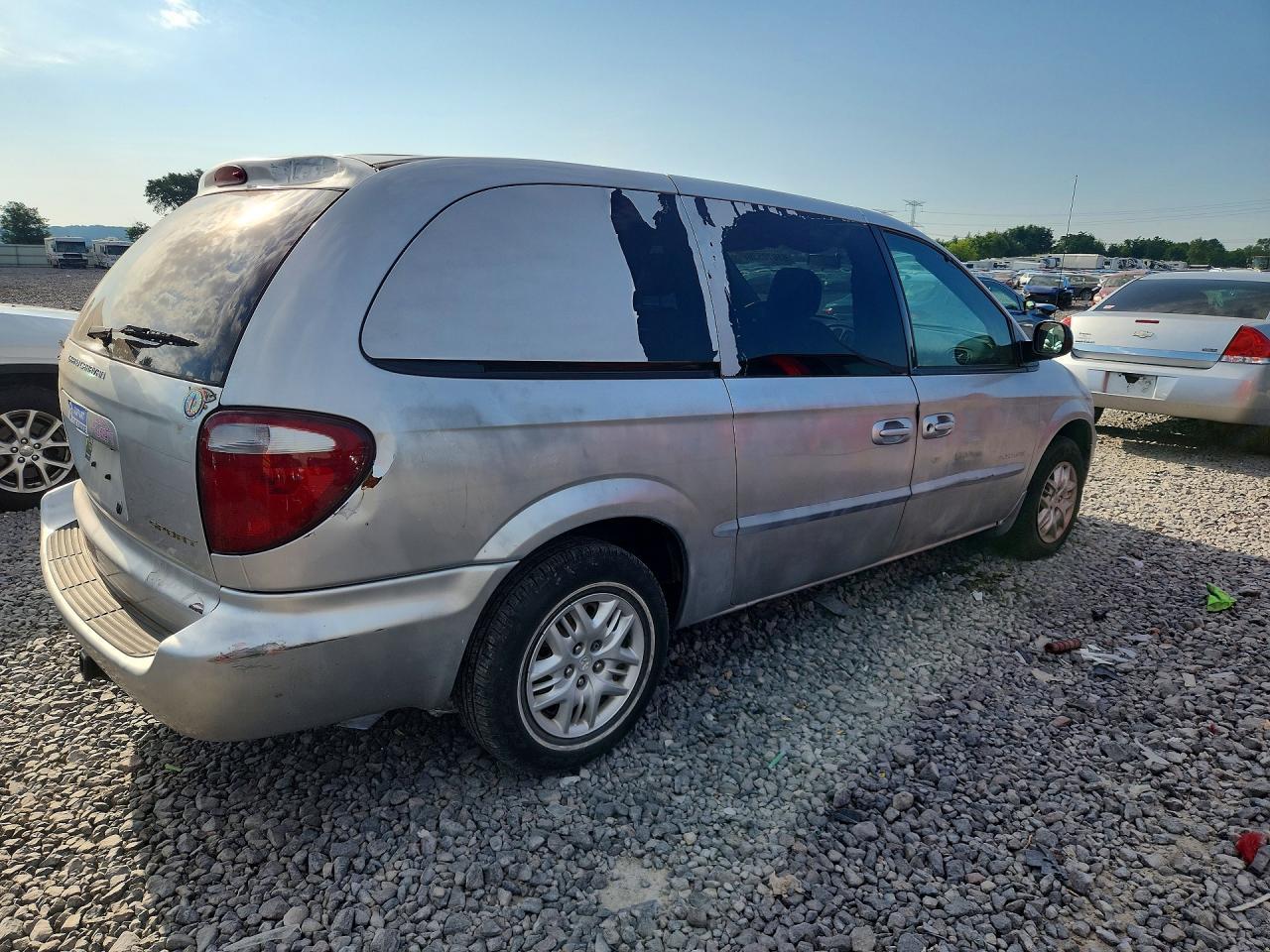 2001 Dodge Grand Caravan Sport - Image 3
