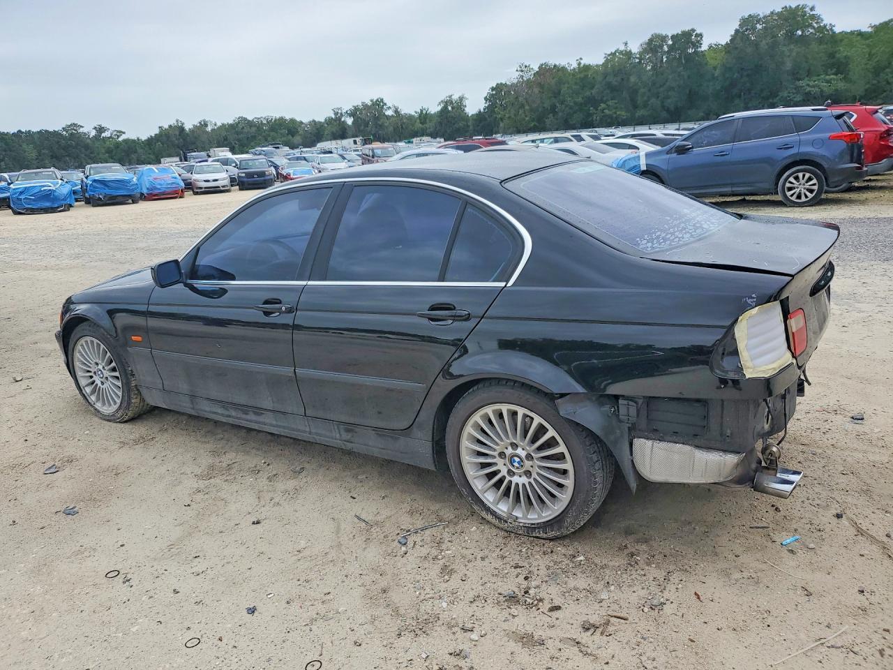 2001 BMW 330 I - Image 2