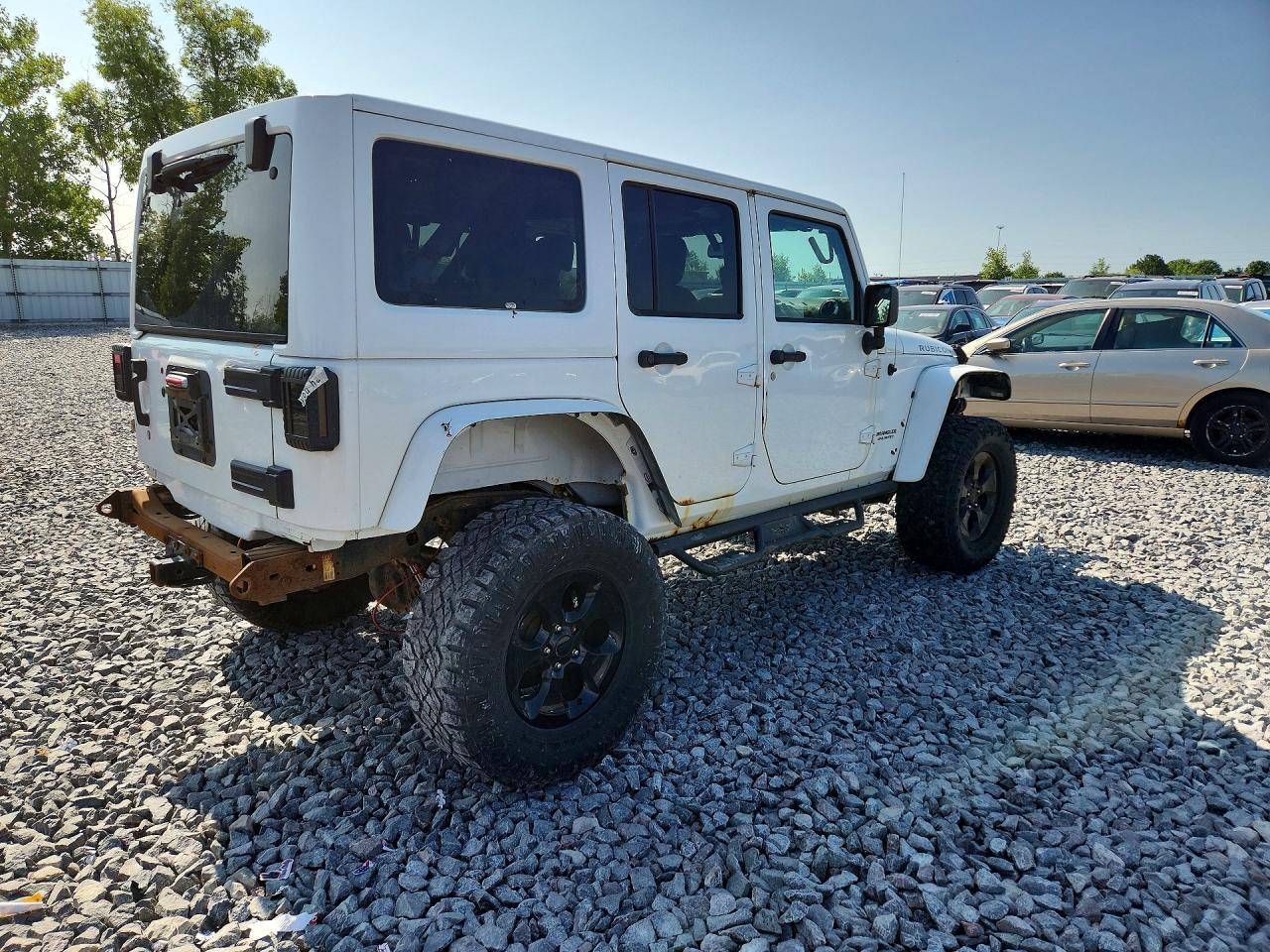 2015 Jeep Wrangler Unlimited Rubicon - Image 3
