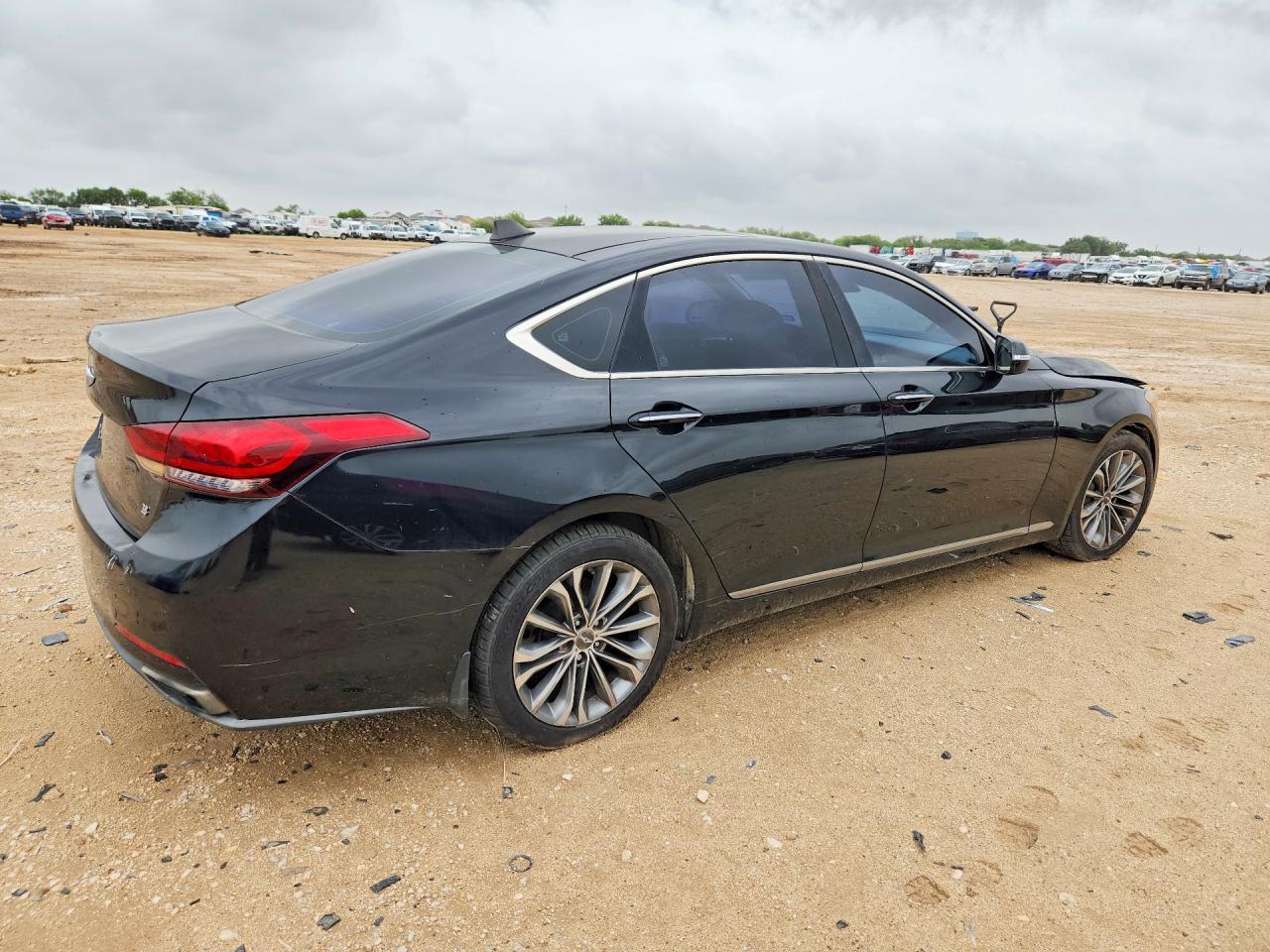 2015 Hyundai Genesis 3.8L - Фото 3