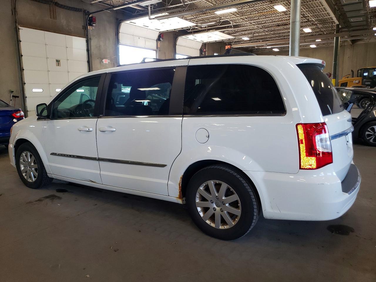 2013 Chrysler Town & Country Touring - Image 2