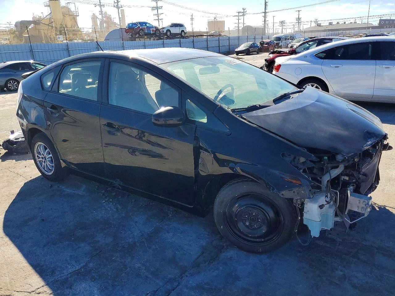 2011 Toyota Prius Three - Image 4
