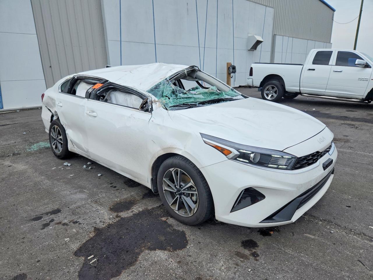 2023 Kia Forte Ex - Фото 4