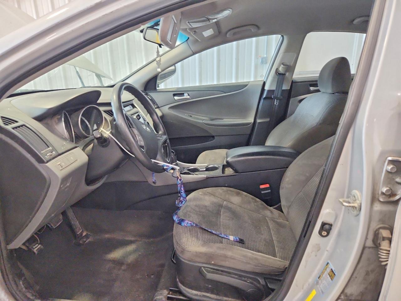 2011 Hyundai Sonata Gls - Image 7