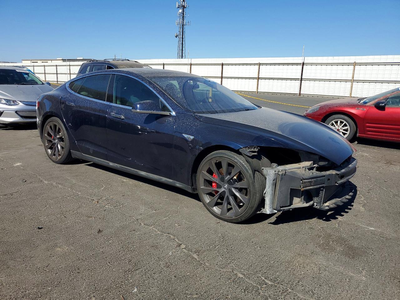 2014 Tesla Model S - Image 4