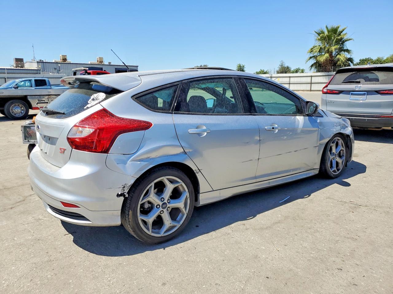 2014 Ford Focus St - Фото 3