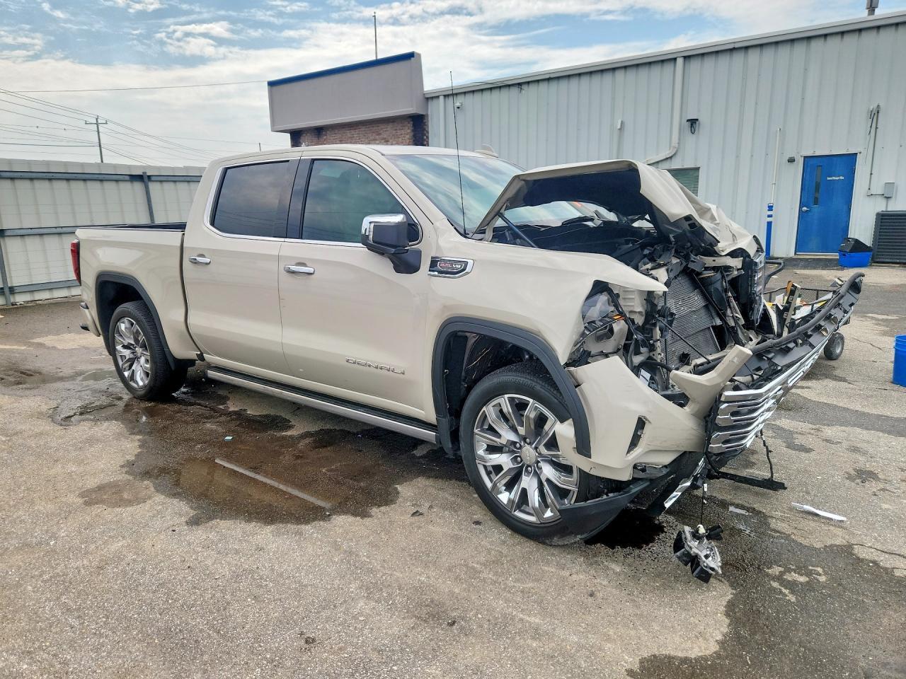 2026 GMC Sierra K1500 Denali - Image 4