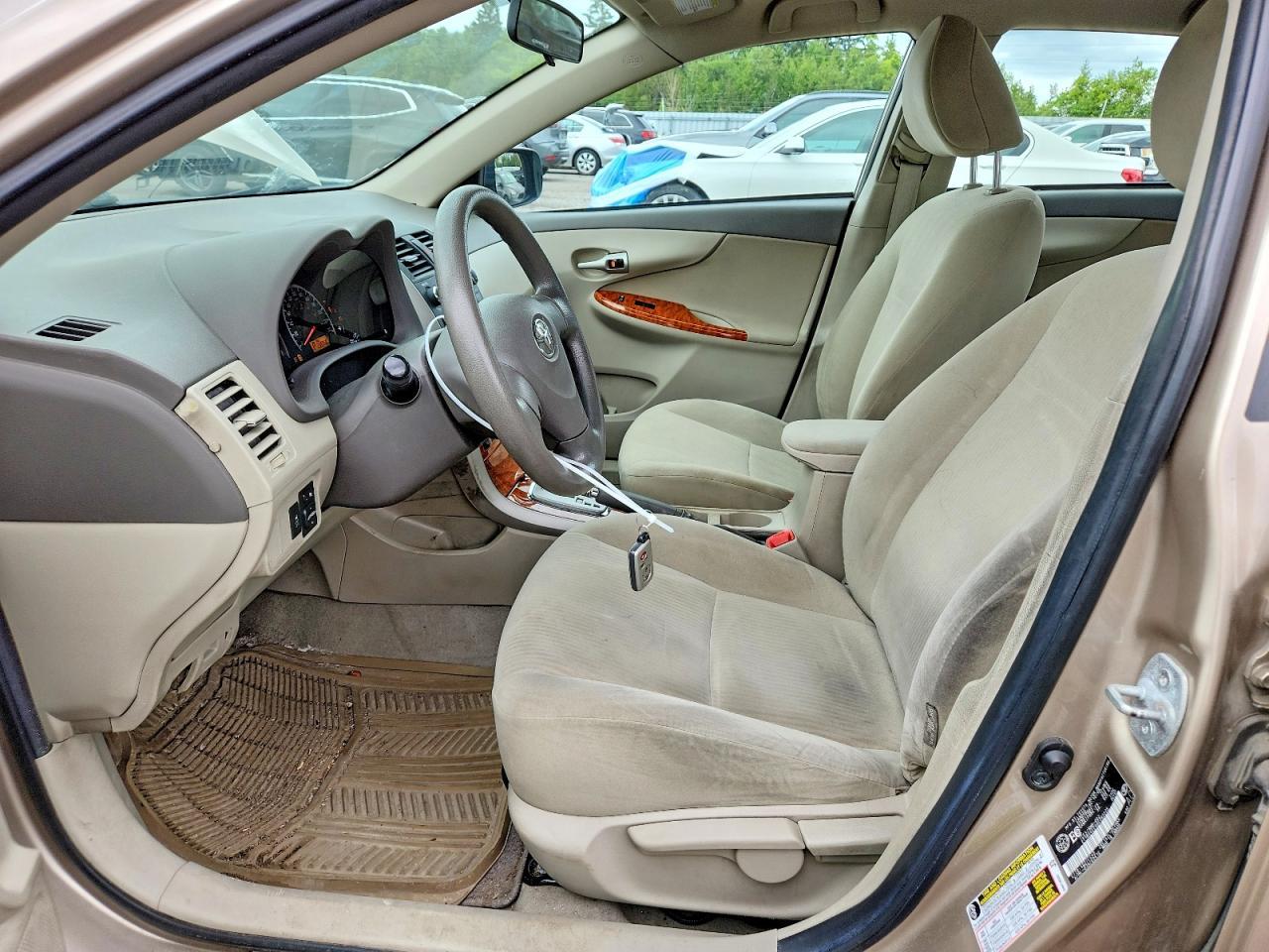 2010 Toyota Corolla Le - Image 7