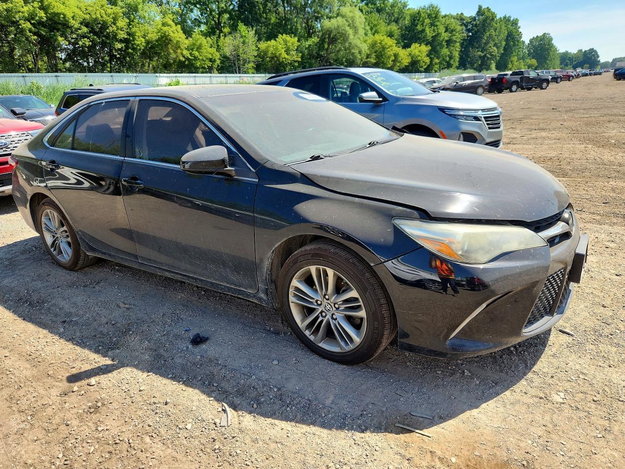 2015 Toyota Camry Se - Фото 4