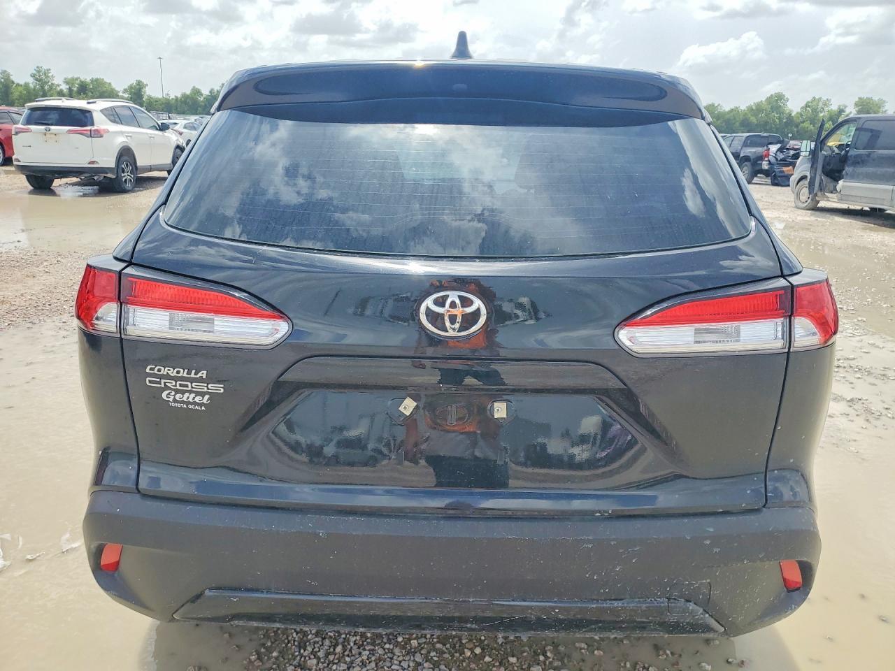 2025 Toyota Corolla Cross L - Фото 6